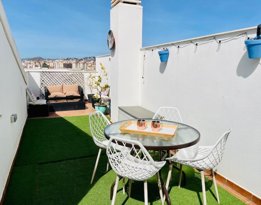 Magnifique Duplex Avec Terrasse Proche De La Plage マラガ エクステリア 写真